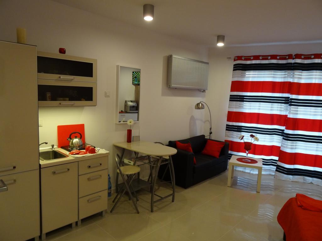Apartamenty Metro Mlociny Varsóvia Quarto foto
