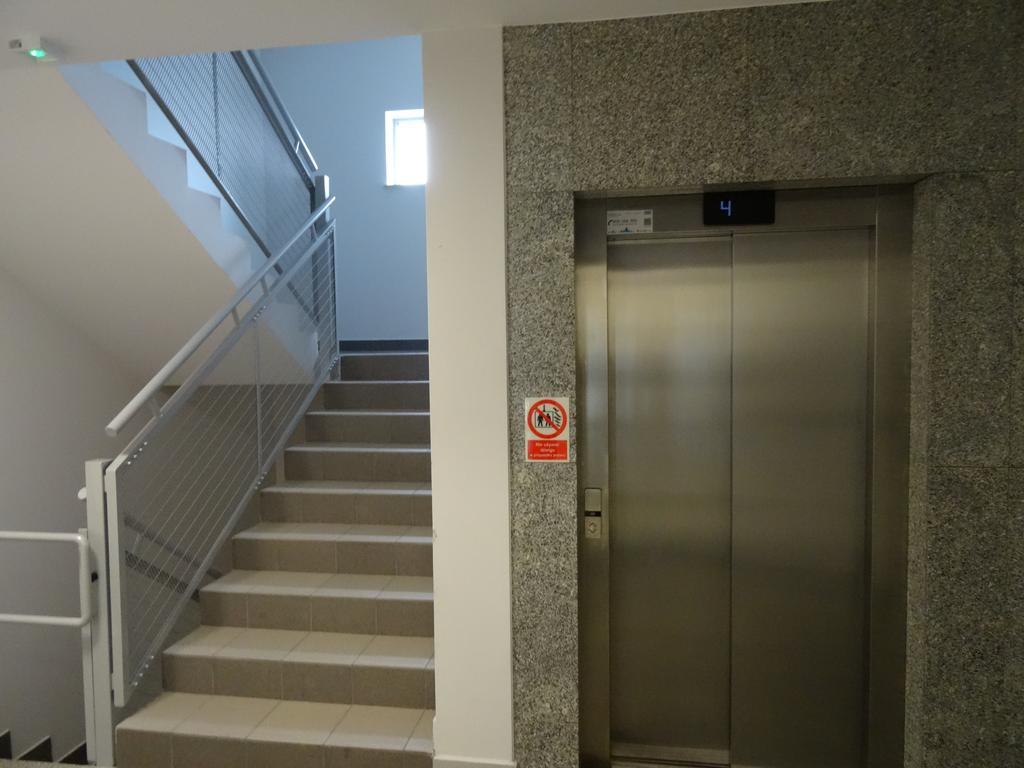 Apartamenty Metro Mlociny Varsóvia Quarto foto