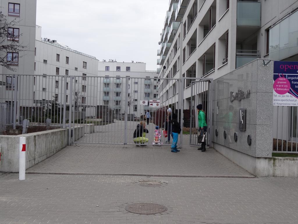 Apartamenty Metro Mlociny Varsóvia Quarto foto